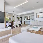 Luxury Paradise 120m From Sandy Beach, Heated Pool, Billiard, Max 12 Pax Дуче