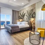 Вилла Luxury Paradise 120m From Sandy Beach, Heated Pool, Billiard, Max 12 Pax