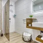 Luxury Paradise 120m From Sandy Beach, Heated Pool, Billiard, Max 12 Pax Вилла