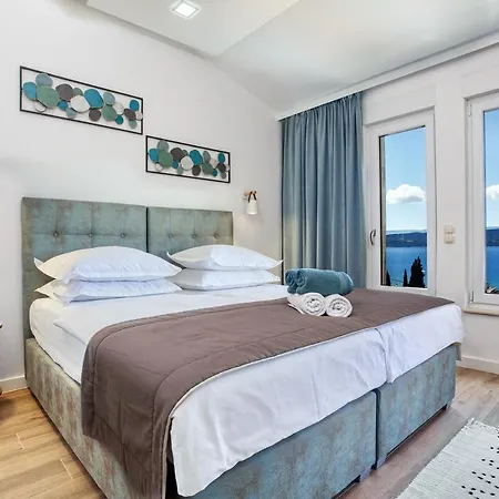 Luxury Paradise 120m From Sandy Beach, Heated Pool, Billiard, Max 12 Pax * Duce