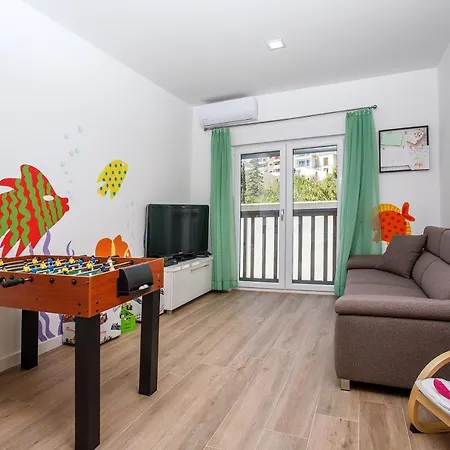 Villa Luxury Paradise 120m From Sandy Beach, Heated Pool, Billiard, Max 12 Pax