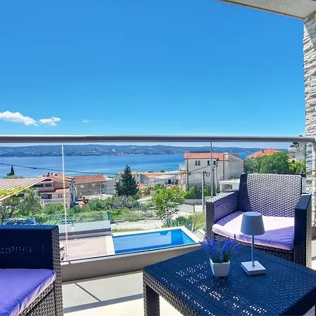 Villa Luxury Paradise 120m From Sandy Beach, Heated Pool, Billiard, Max 12 Pax Duće
