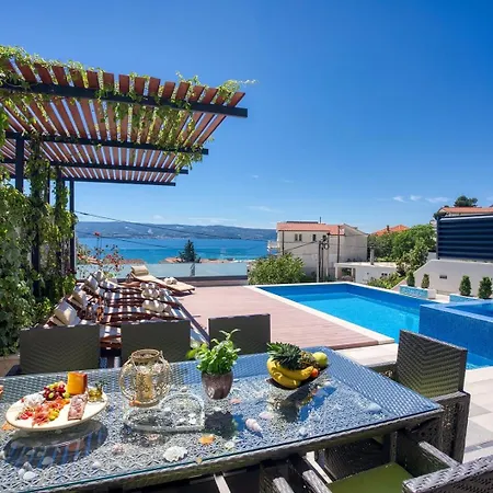 Vila Luxury Paradise 120m From Sandy Beach, Heated Pool, Billiard, Max 12 Pax *